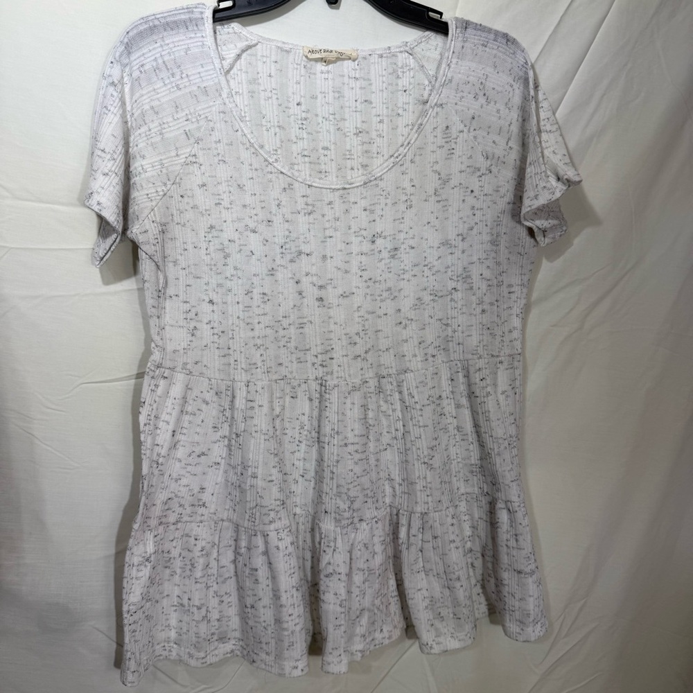 Above and Beyond White/Black Speckled Babydoll Blouse Size L